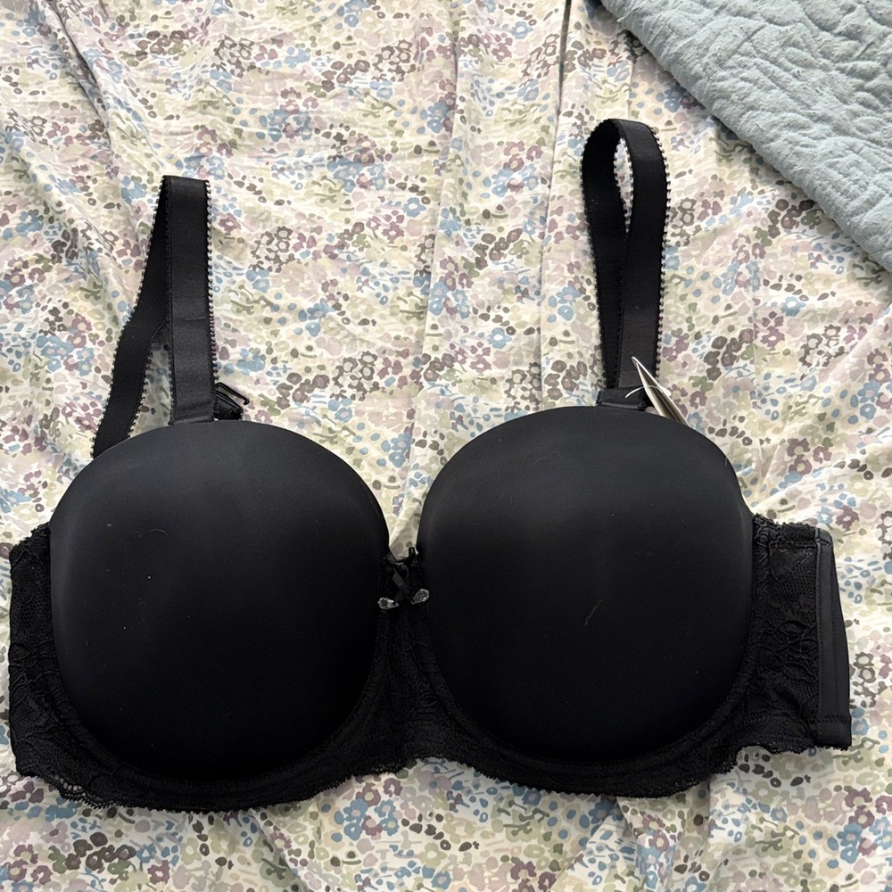 Elegant Black Lace Underwire Bra